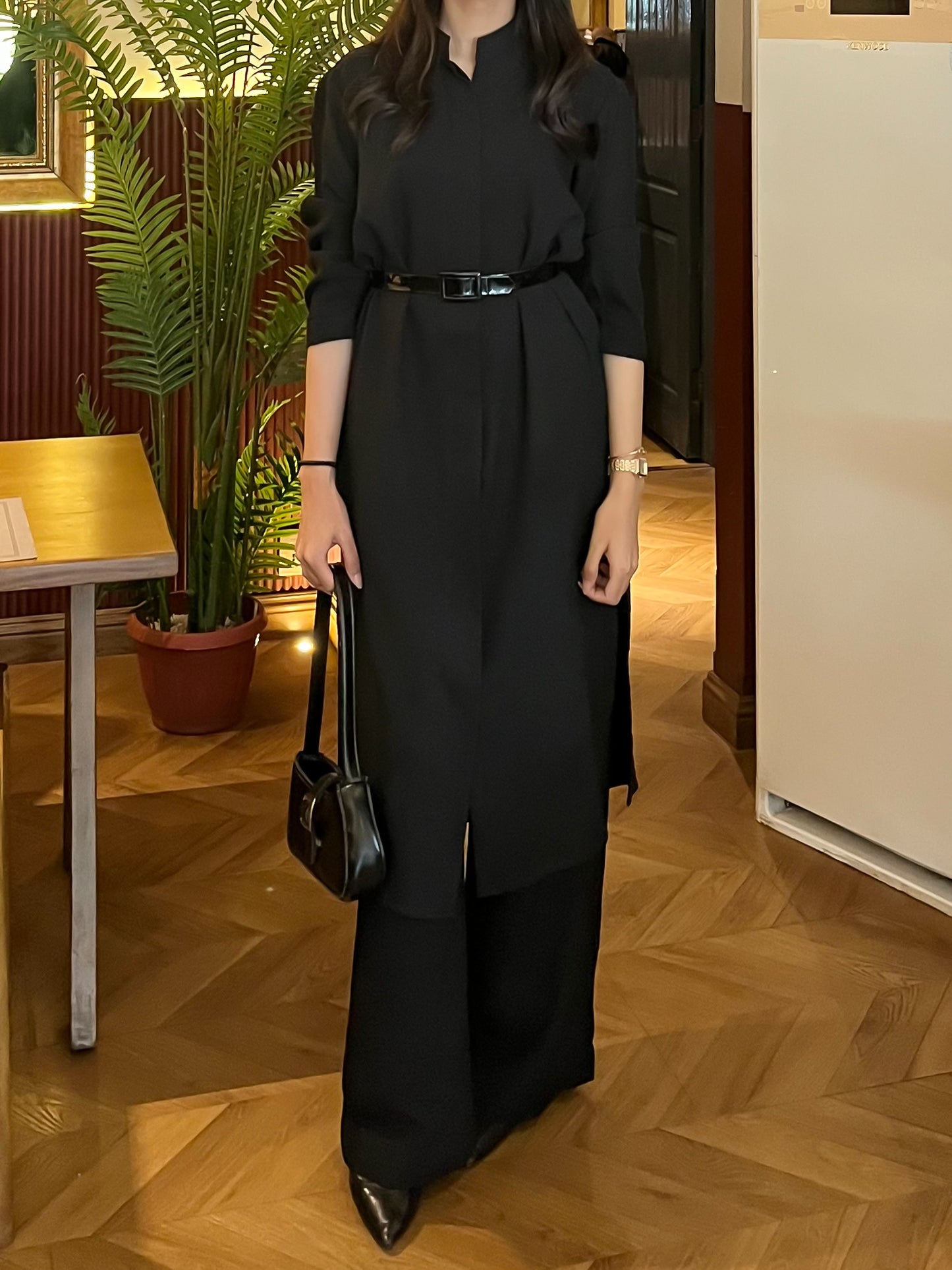 PREMIUM BLACK Button Down Long Shirt